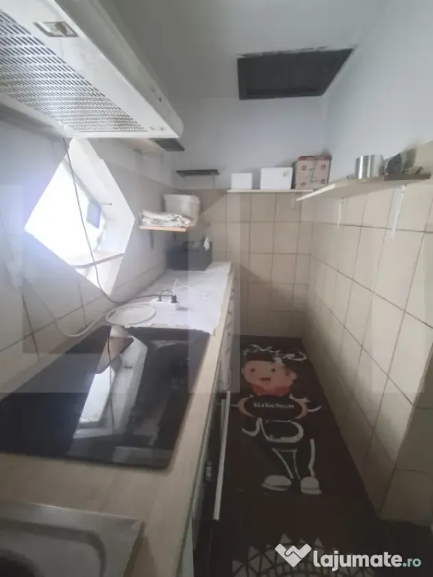 Casă cu 4 camere și teren de 1200 mp - Botosani (Botosani)