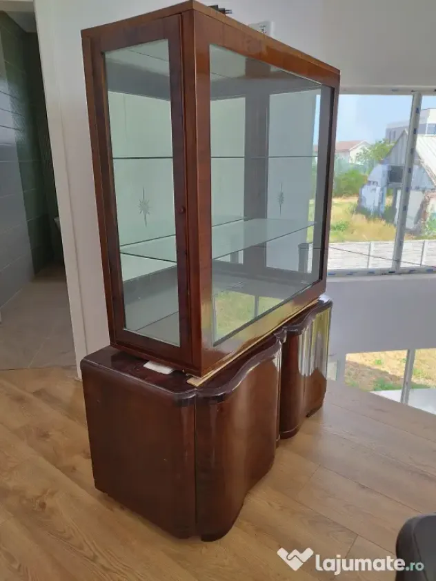 De vânzare mobilier din lemn masiv