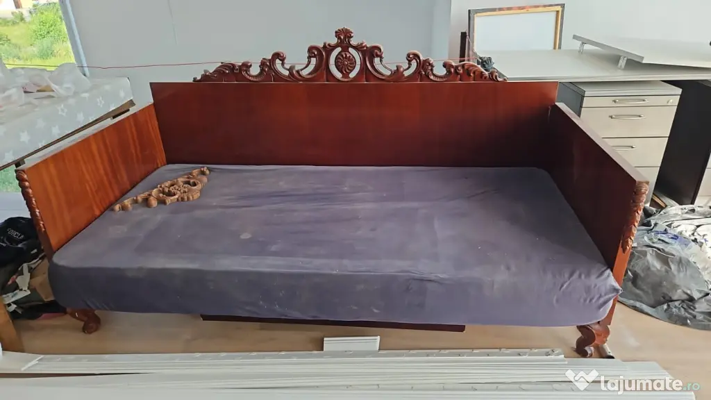 De vânzare mobilier din lemn masiv