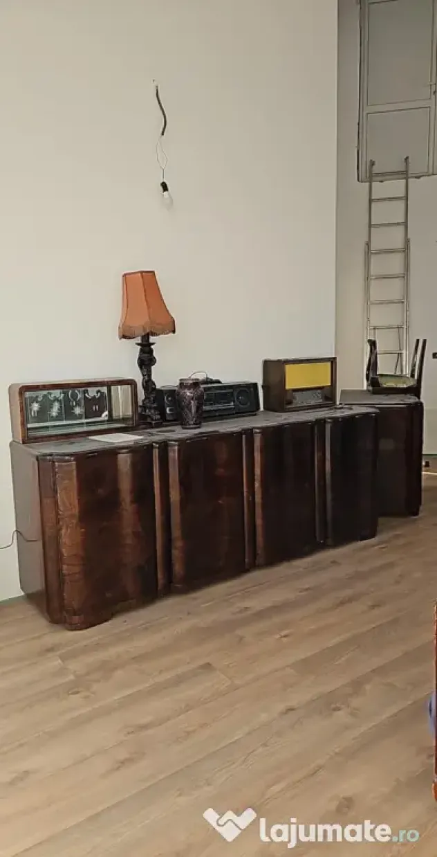 De vânzare mobilier din lemn masiv