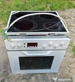 Set cuptor electric încorporabil și plită vitroceramică AEG (trifazic)