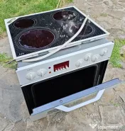 Set cuptor electric încorporabil și plită vitroceramică AEG (trifazic)