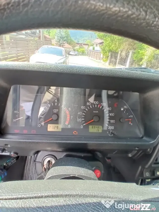Lada Niva 4x4 2015 – OFFROAD ADEVARAT | 1.7 Benzina | 89.000 km - Busteni (Prahova)
