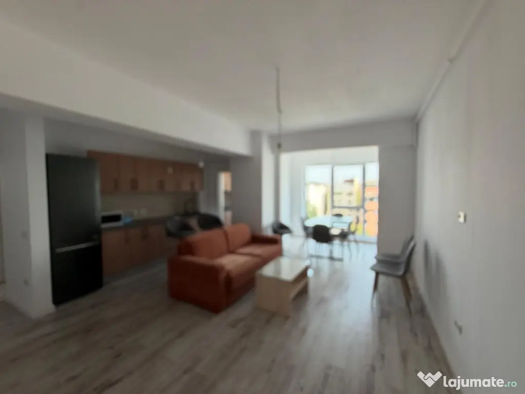 Apartament 3 camere ,92 mp utili , prima inchiriere PROMENAD - Craiova (Dolj)