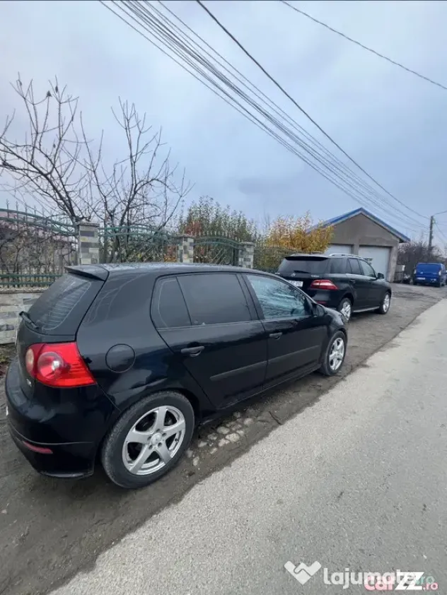 Volkswagen Golf 5 - Pascani (Iasi)