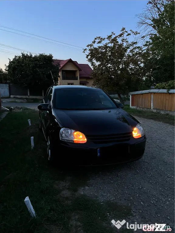Volkswagen Golf 5 - Pascani (Iasi)