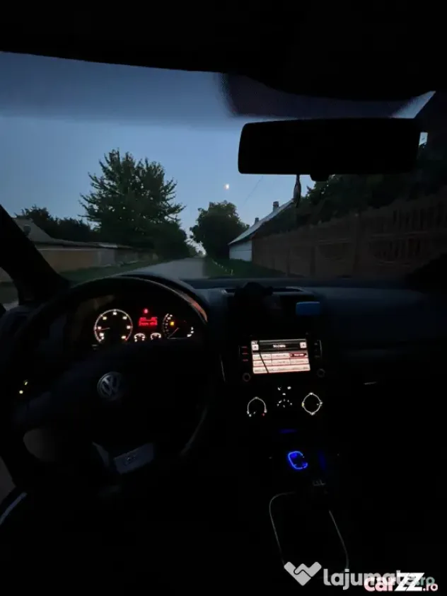Volkswagen Golf 5 - Pascani (Iasi)