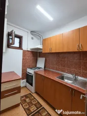 Garsonieră renovată, 33 mp, bucătărie închisă – zona 