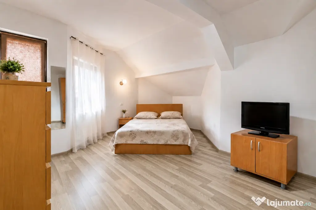 Proprietar vand vila in Comuna Berceni | 5 Camere | 500 mp Teren | Garaj