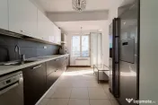 Triplex 3 camere Dristor, centrală, parcare, an 2008, 200 m 