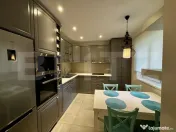 Apartament 3 camere, lux, parcare privată, încălzire în 