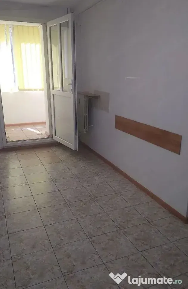Vanzare apartament parter Bulevardul Ferdinand - Constanta (Constanta)