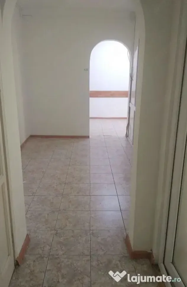 Vanzare apartament parter Bulevardul Ferdinand - Constanta (Constanta)