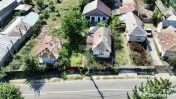 Casă la rosu si teren in Tifesti 