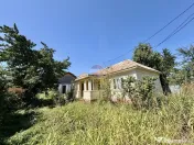 Casă la rosu si teren in Tifesti 
