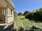 Casă la rosu si teren in Tifesti 