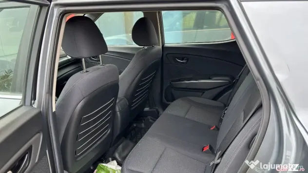 Autoturism aproape nou - Bucuresti (Bucuresti-Ilfov)