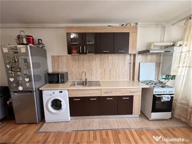 Apartament 2 camere , Intermediar , 39 mp , Zona Florilor - Floresti (Cluj)