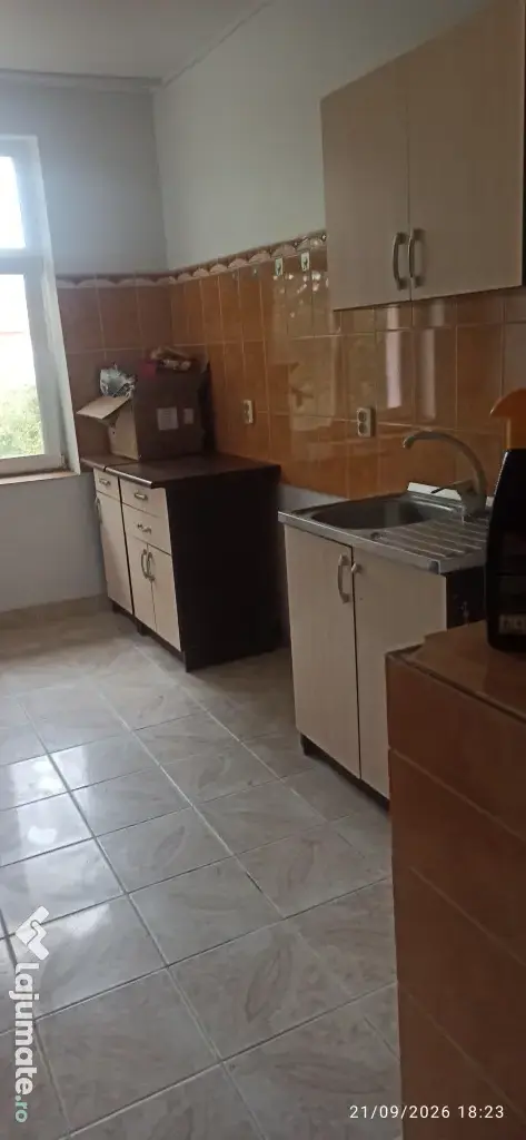 Vând apartament 2 camere central
