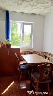 Apartament de 3 camere zona GEMENII,str Magnolie