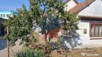 Casa 3 camere, teren 736 mp, de vanzare în Bailesti