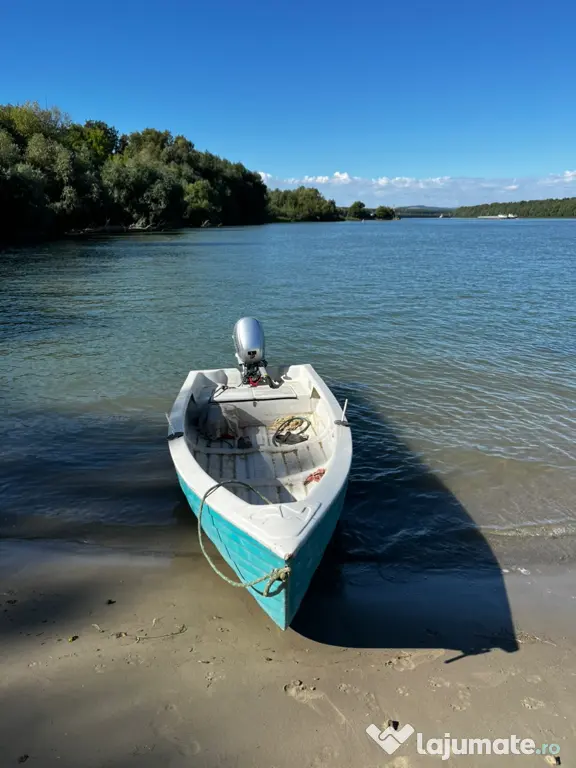 Barcă Lotus (tip laguna) motor Honda