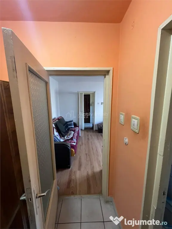 2 camere - Etaj 2 - Zamfirescu - Deva (Hunedoara)