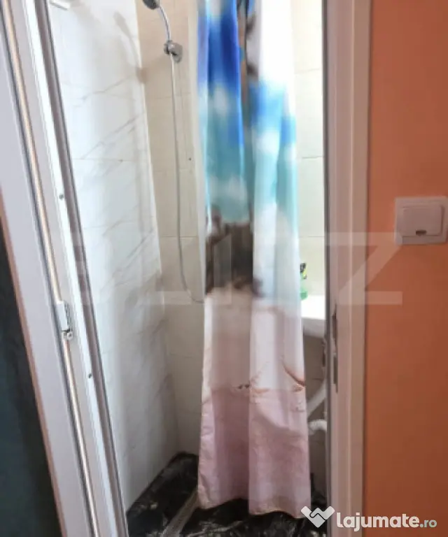 Camera de camin, 17 mp, zona Bularga - etaj 3 - Scara Curata - Iasi (Iasi)