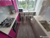 Apartament 3 camere, semidecomandat, zona Parcul Central 