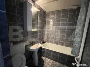 Apartament de vânzare cu 3 camere, 80 mp, Rovinari 