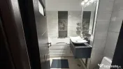 Apartament decomandat cu 3 camere, Ultracentral, centrală pr 