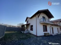 Duplex cu 3 camere cu panouri fotovoltaice in Sanandrei Cent