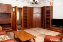Casa individuala cu 4 camere, garaj si teren de 694 mp, zona