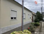 Casa individuala cu 4 camere, garaj si teren de 694 mp, zona 