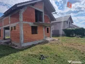 Casa individuala cu 6 camere in constructie in Izvin 