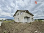 Duplex la cheie cu 3 camere, toate utilitatile - in Mosnita 