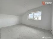 Duplex la cheie cu 3 camere, toate utilitatile - in Mosnita 