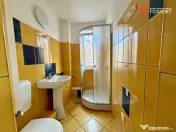 Apartament cu 2 camere la casa - de inchiriat in Dumbravita 