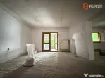 Spatiu comercial cu 5 incaperi, vad excelent, in zona Lipove