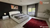 Apartament la curte comuna cu intrare separata, zona Dambovi