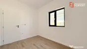 Duplex cu 4 camere - Toate utilitatile + Asfalt - Mosnita No 