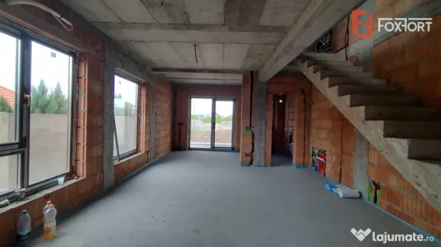 Duplex 4 camere, Sacalaz - Asfalt, toate utilitatiile - Sacalaz (Timis)