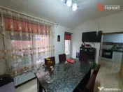 Apartament cu 2 camere decomandat, cladire istorica - Sinaia