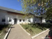 Clădire de birouri 340 mp, parcare și spațiu verde – zo 