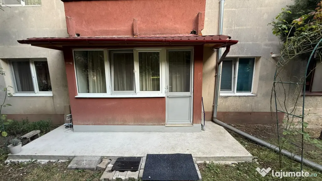 Apartament de vânzare - 2 camere Alba Iulia