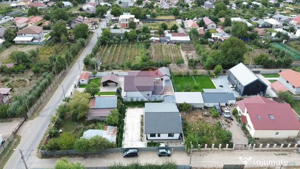 Casă Individuală P+Pod înalt / Vânători / Construcție Regie Proprie - Vanatori (Vrancea)
