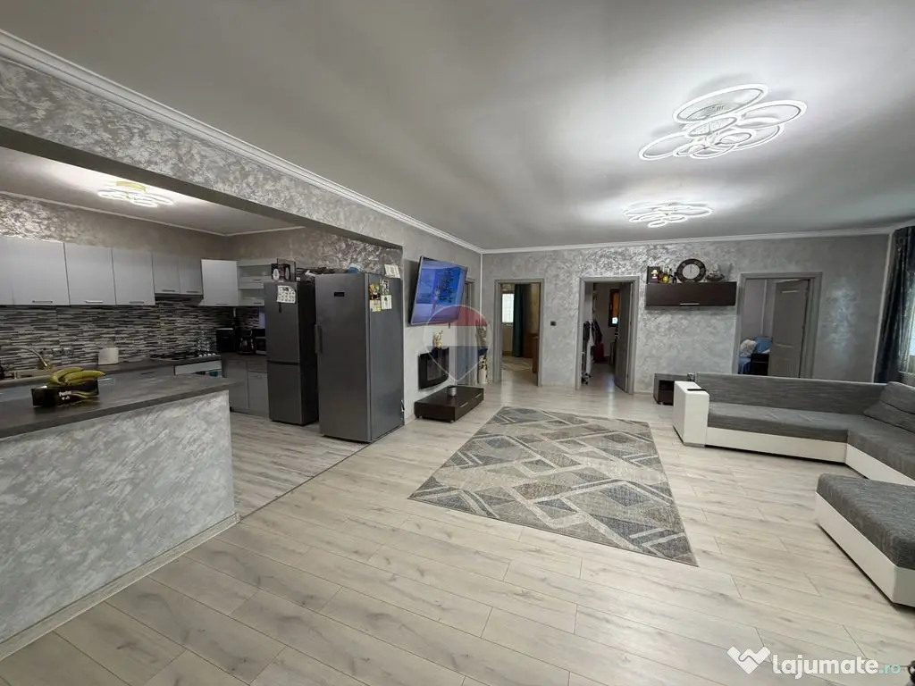 Casă Individuală P+Pod înalt / Vânători / Construcție Regie Proprie - Vanatori (Vrancea)