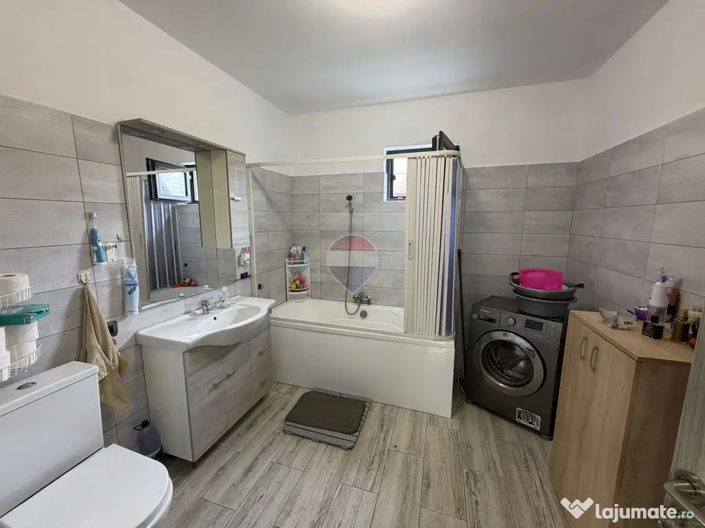 Casă Individuală P+Pod înalt / Vânători / Construcție Regie Proprie - Vanatori (Vrancea)