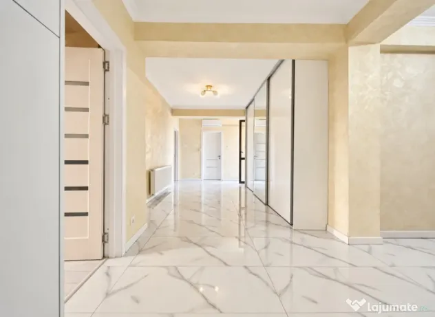 PENTHOUSE KING SIZE | 202 MP | 4 DORMITOARE | TERASĂ28 MP | - Craiova (Dolj)