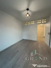 Apartament 3 camere de vanzare , Eroilor, Floresti.